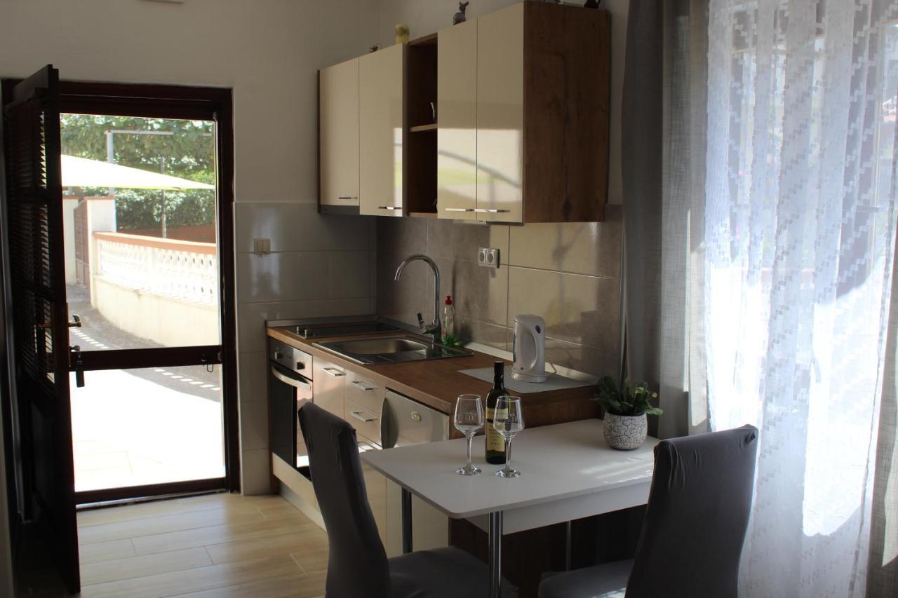 Apartments Kekel Biograd Na Moru Exterior foto