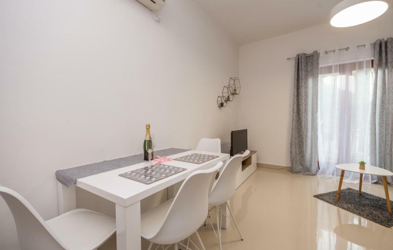 Apartments Kekel Biograd Na Moru Exterior foto